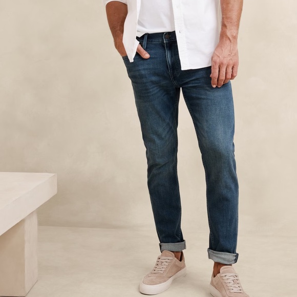 Men’s Banana Republic Slim Fit Medium Wash Traveler Jeans sz 32”x34” - Picture 3 of 10